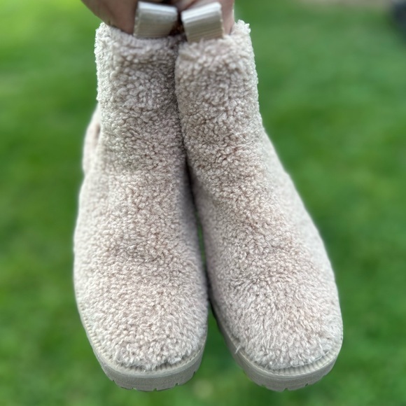 SAM EDELMAN KIDS' LAGUNA CHELSEA BOOT - TEDDY WARM OAT - SZ 1 - Picture 3 of 6